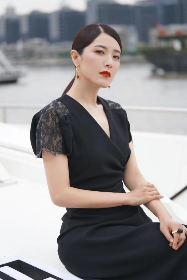 十位女星養眼美圖欣賞，個個美若天仙，你最喜歡誰呢？