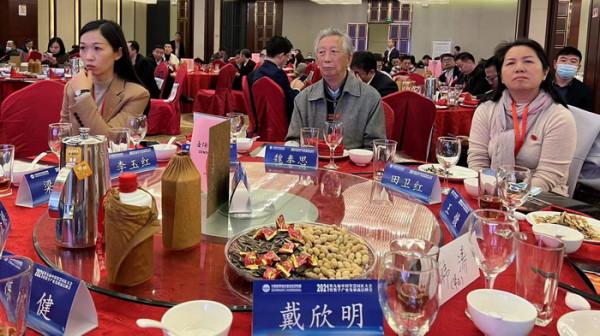 和魏奉思科學院院士拉拉家常，跨年齡的交流，忘年之交更是交情