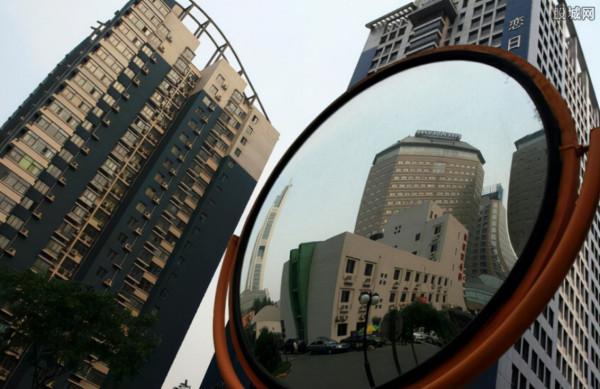 從優點和缺點對比一下 &comma; 看看是新小區合適還是二手房合適&OpenCurlyDoubleQuote;你&rdquo;