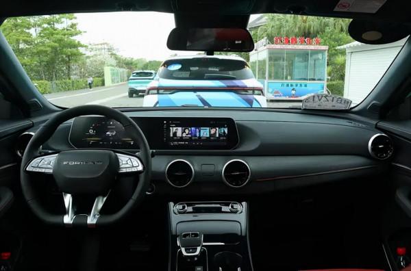 瘋狂內卷！這配置外觀，合資估計小20萬，國產僅一半就能買