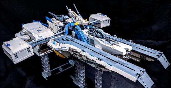 樂高製作的大比例高達戰艦群