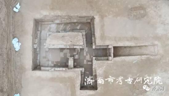 罕見!濟南長清現“甲”字形東漢墓,牆壁地面鋪滿太陽紋飾青磚,還帶半個迴廊 罕見!濟南長清現“甲”字形東漢墓,牆壁地面鋪滿太陽紋飾青磚,還帶半個迴廊