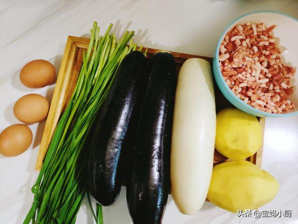 寶媽用6樣食材做晚餐,搭配三道菜,下酒下飯的齊全,全家都愛吃 寶媽用6樣食材做晚餐,搭配三道菜,下酒下飯的齊全,全家都愛吃