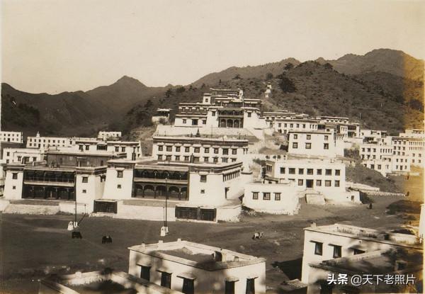 1930年內蒙古包頭老照片 黃河岸邊風貌及五當召 1930年內蒙古包頭老照片 黃河岸邊風貌及五當召