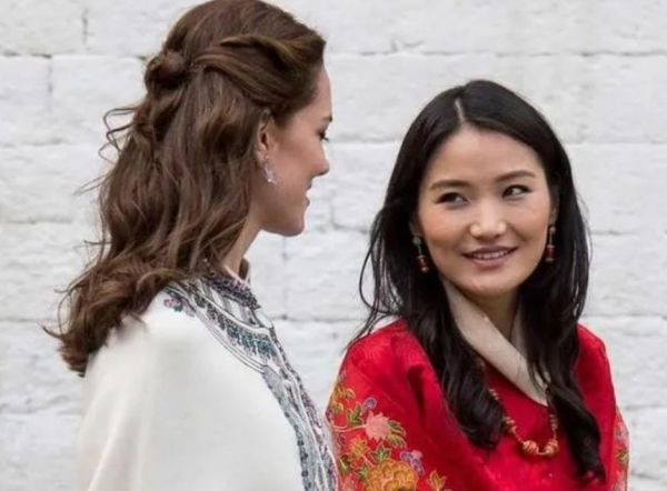 21歲不丹王后大婚時趴地跪拜國王，泰國王后跪泰王，還得跪小姑子