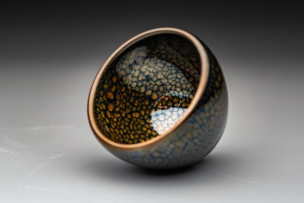 失傳數百年的宋代鷓鴣斑，竟被76歲老人復燒成功，釉水封藏22年