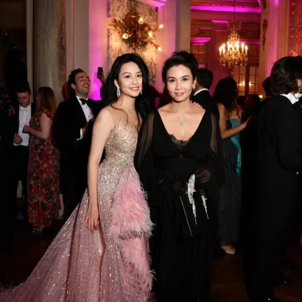 同名不同命的10對明星,有人家庭破碎,有人活成了別人羨慕的樣子 同名不同命的10對明星,有人家庭破碎,有人活成了別人羨慕的樣子