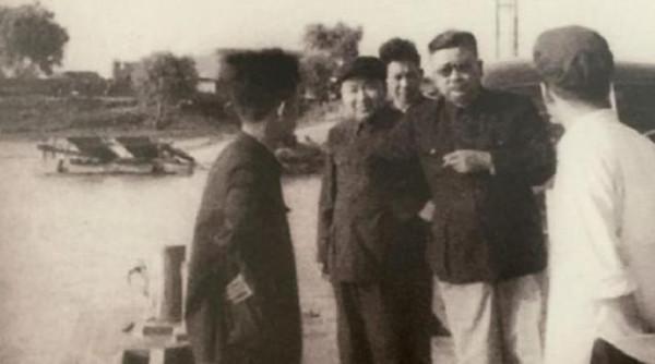 蔣光慈:相愛6年換來1個月相守,保留亡妻衣物,直至30歲離世 蔣光慈:相愛6年換來1個月相守,保留亡妻衣物,直至30歲離世