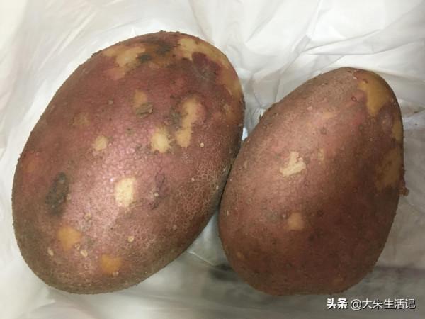 一大份成本約4元的家常菜：醋溜土豆絲，滿滿的家的記憶與味道