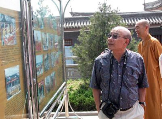 1994年張學良僅剩的兒子回國，參加學術會議請翻譯：64歲不會漢語