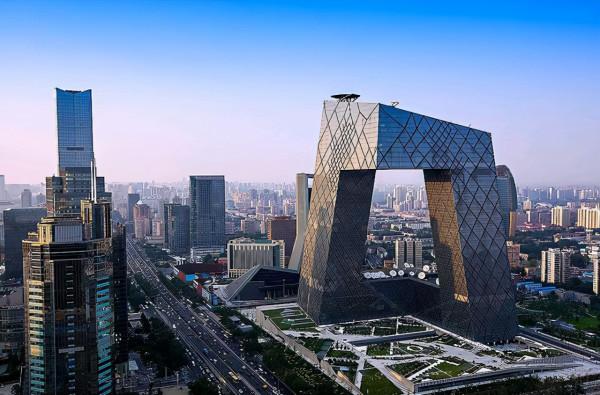 北京“央視大樓”就像一件“褲衩”?德國遊客覺得很疑惑 北京“央視大樓”就像一件“褲衩”?德國遊客覺得很疑惑