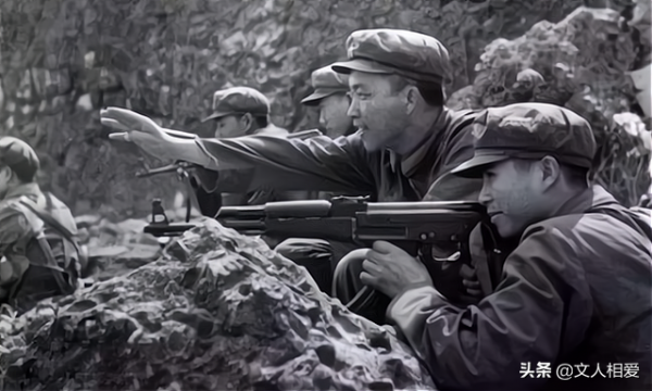 丁盛鏖戰靈官殿，手下一位連長打得只剩21人榮立大功，後來授上將