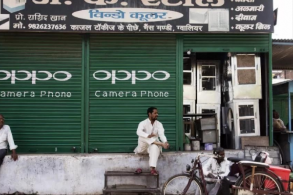 12月24日，朴槿惠被特赦；中企被印度打壓；德海軍司令威脅中方