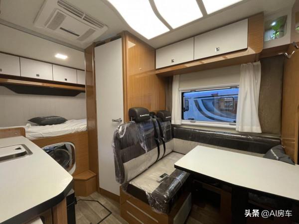 顏值效能都一流，還帶兩種佈局，不愁水電，實拍國產羅曼特斯房車
