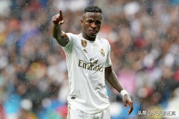 目前巴西一線球員中,踢球有巴西味兒的還有幾人? 目前巴西一線球員中,踢球有巴西味兒的還有幾人?