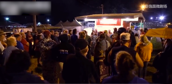 月薪一萬買不起房,美國窮人只能睡在車上,住進停車場!紀錄片 月薪一萬買不起房,美國窮人只能睡在車上,住進停車場!紀錄片