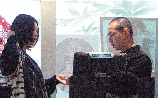 愛國港星梁烈唯：因愛國言論遭雪藏、被排擠，如今苦盡甘來終成王