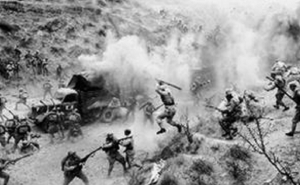 1949年小戰士從報紙上認出父親，連長：你別鬧了！這可是兵團司令