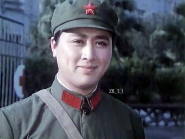 老照片：46位80年代明星軍裝照 龔雪 葛優 劉曉慶 李秀明 遲志強 傅藝偉