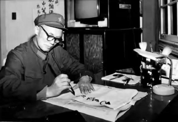 靠山屯之戰,林彪連續3次命令鍾偉東進,鍾偉卻拍桌子:我說了算 靠山屯之戰,林彪連續3次命令鍾偉東進,鍾偉卻拍桌子:我說了算