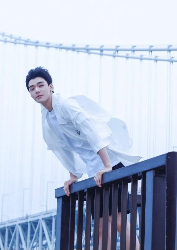 5位“少年感”的男明星：與油膩感絕緣，年過30歲還能演學生