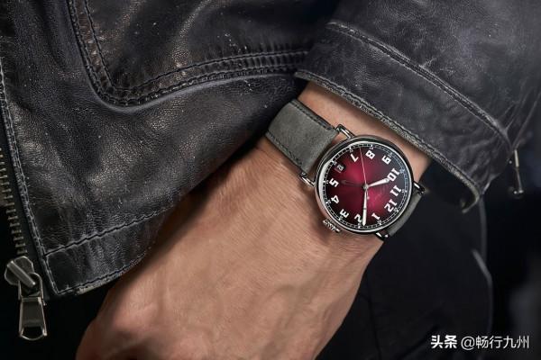 亨利慕時推出 Heritage 傳承者兩地時間腕錶 亨利慕時推出 Heritage 傳承者兩地時間腕錶