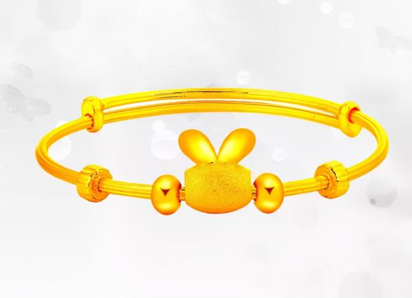 最經典的7款黃金手鐲該怎麼搭配?選對時尚翻倍 最經典的7款黃金手鐲該怎麼搭配?選對時尚翻倍