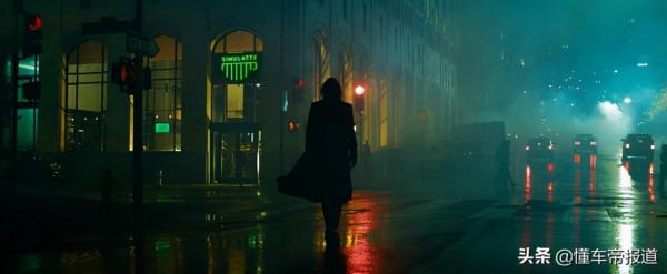 趣聞 | 選擇紅色藥丸！賓士G級亮相《駭客帝國4：矩陣重生》首映禮