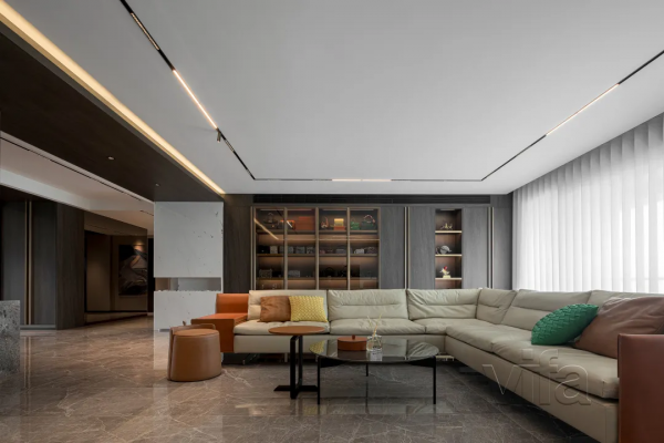 以沉靜之形 構築有趣真我 以沉靜之形 構築有趣真我