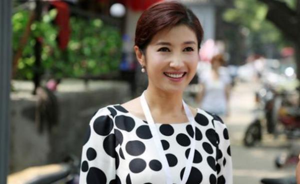 著名主持人魏笑,25歲僅當36小時新娘不幸離世,丈夫為愛至今不娶 著名主持人魏笑,25歲僅當36小時新娘不幸離世,丈夫為愛至今不娶