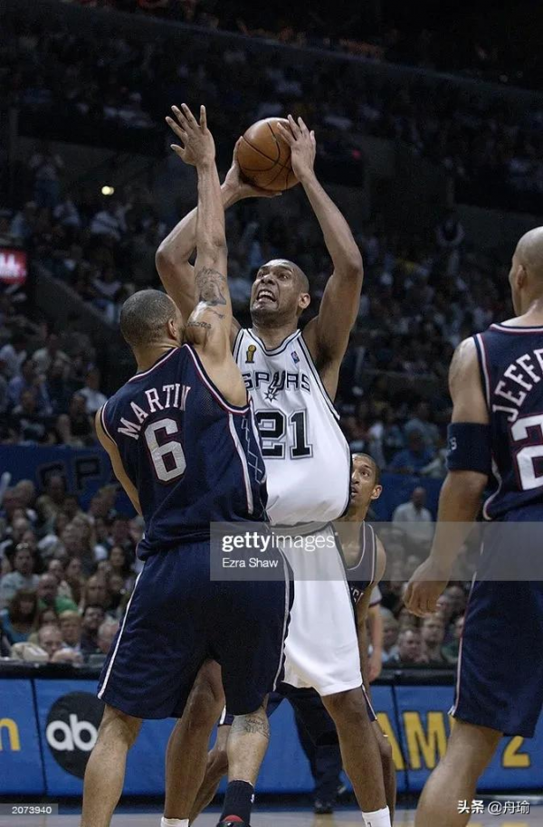 NBA早報：喀山隊官宣梅奧，洛瑞穿7號得到許可，12年總決哈登失常