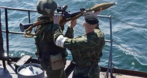 看俄羅斯怎麼對付海盜？每分鐘3000發近防炮掃射，想投降都沒機會