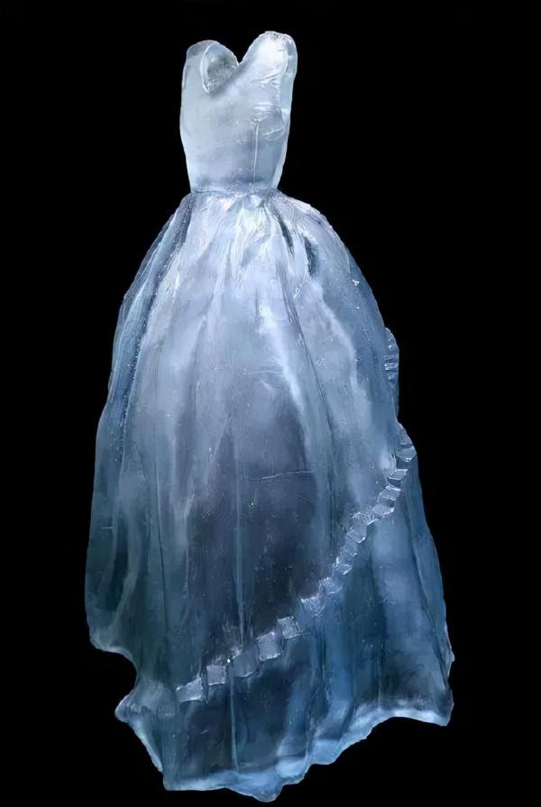 浪漫典雅的異想讓人為之心動，玻璃婚紗你有見過嗎？