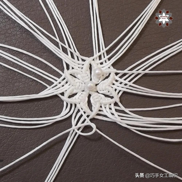 用繩子就能編出漂亮的雪花，超詳細的教程，一步一步教你編