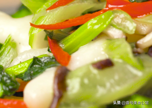 鮮嫩味美的芥藍炒年糕，簡單易學，好吃又解饞，吃一次念念不忘