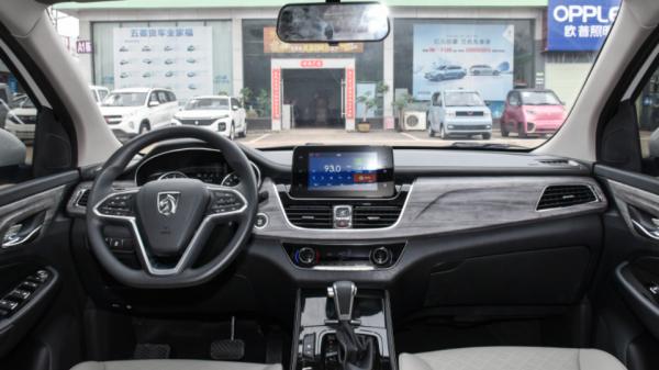 用車調查：月花銷1594元，七口之家用寶駿730值嗎