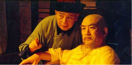 文武百官罷工參加喪禮，乾隆以為是大人物去世，一查卻是普通百姓