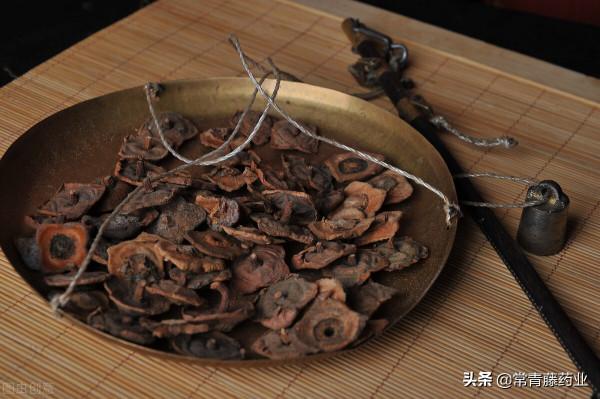 治療乙肝，選中醫還是西醫？一種中草藥方對抗乙型肝炎e抗原陽性