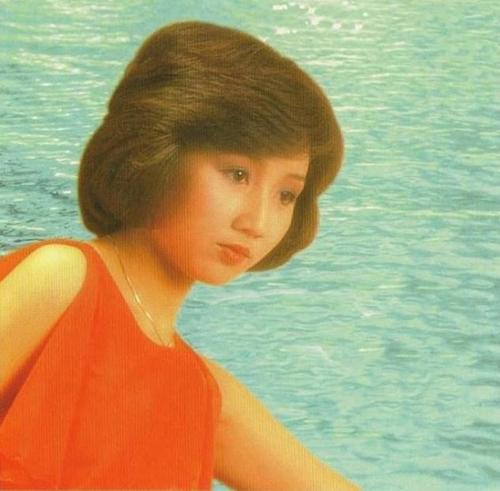 張德蘭：童星出道，憑藉一首《春光好》躋身春晚，當紅時毅然從醫