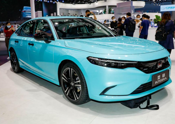 思域的姊妹車型，提供MT手動擋可選，廣本型格選哪款合適？