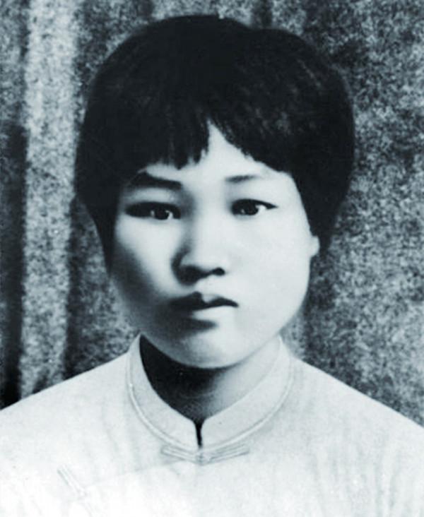 1958年,周總理春節訪問朝鮮,憑弔毛岸英哽咽無語 1958年,周總理春節訪問朝鮮,憑弔毛岸英哽咽無語