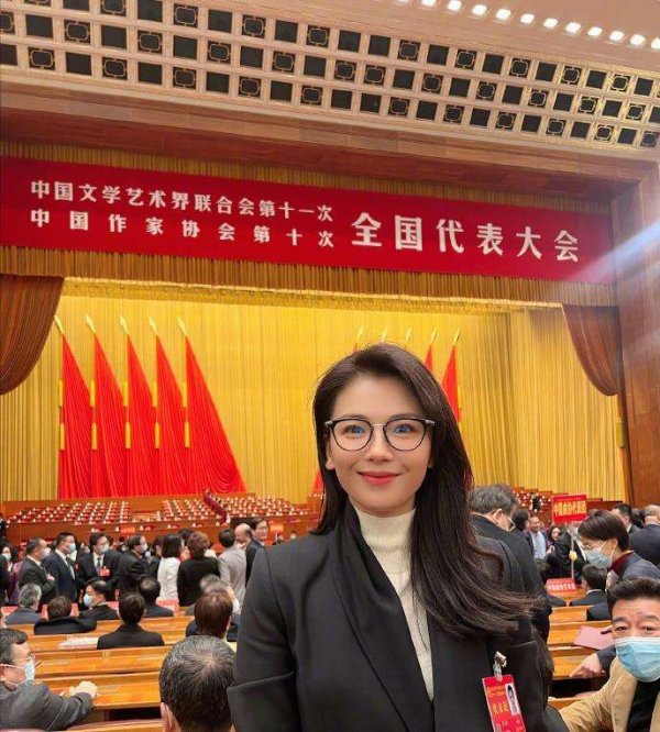 盤點參加“文代會”的10個明星,有老戲骨也有“小鮮肉” 盤點參加“文代會”的10個明星,有老戲骨也有“小鮮肉”