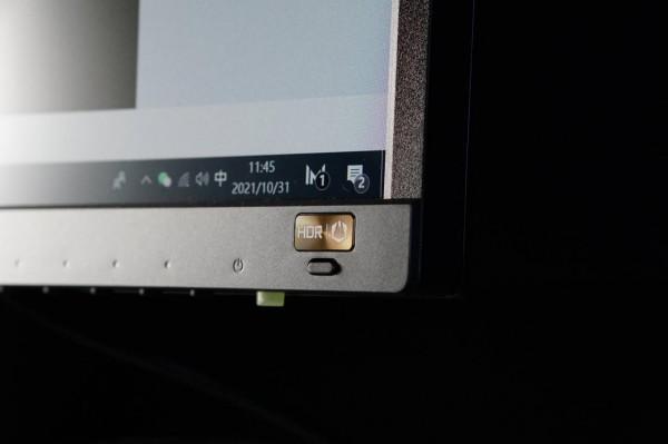 4K HDR 31.5寸，是顯示器還能兼職當電視｜明基EW3270U開箱體驗