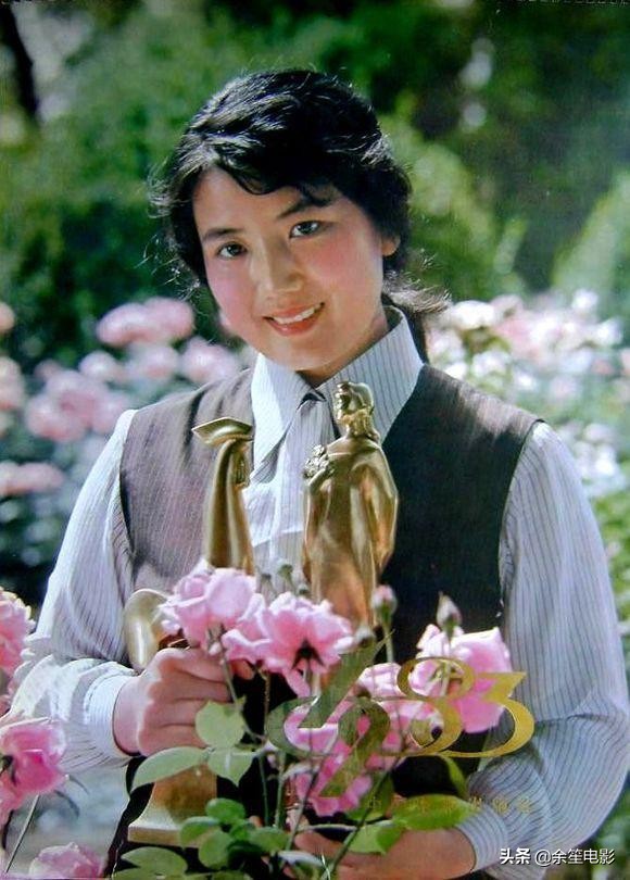 80年代當紅女星李秀明，巔峰時隱退賣薯片，如今她過得怎麼樣了？