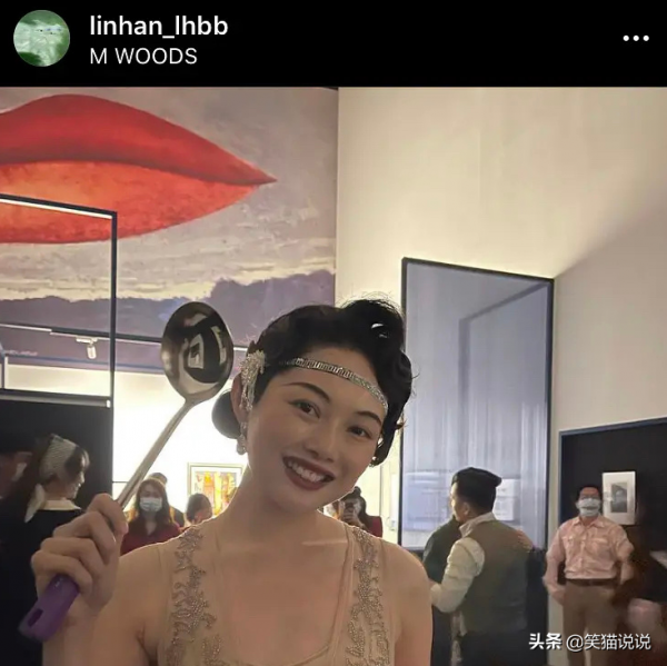 萬聖節打扮:朱珠女兒扮孔雀,何超蓮侄女扮南瓜,董璇女兒扮女巫 萬聖節打扮:朱珠女兒扮孔雀,何超蓮侄女扮南瓜,董璇女兒扮女巫