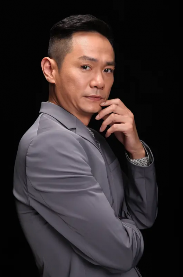 果靜林：早年喪母，中年喪妻，妻子去世後單身12年，沒人能代替她