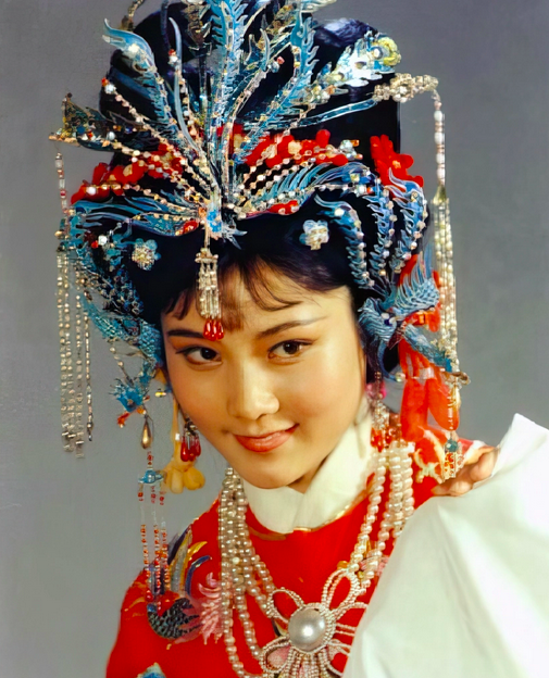 被低估的一部《紅樓夢》,大牌影后齊上陣,32年卻無人提及 被低估的一部《紅樓夢》,大牌影后齊上陣,32年卻無人提及