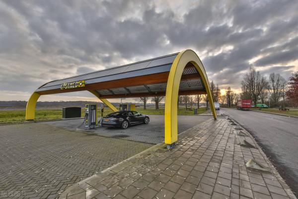 充電5分鐘，續航1000公里，電動車超級快充的三大難題