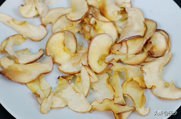 空氣炸鍋烤蘋果片的做法，效果嘎嘣脆，孩子大人都可以吃