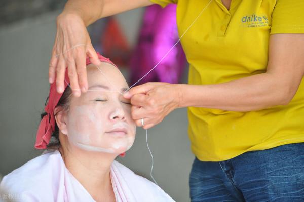 歷史圖片解讀——女子婚嫁或美容——交面、絞面、開臉、開面